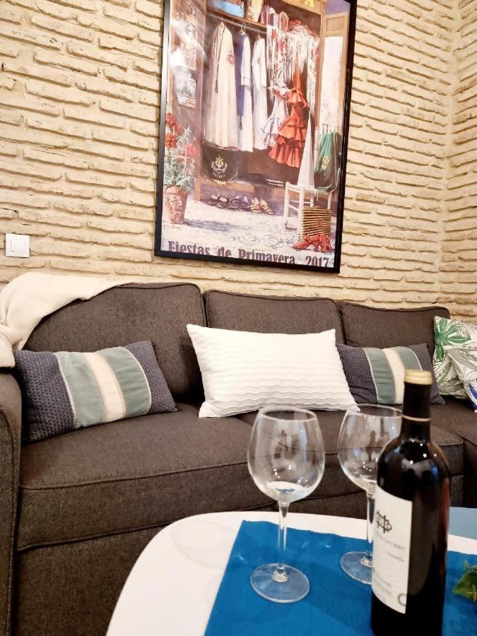 Hostfy Mercado De Triana Sevilla Kültér fotó