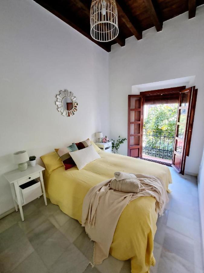 Hostfy Mercado De Triana Sevilla Kültér fotó