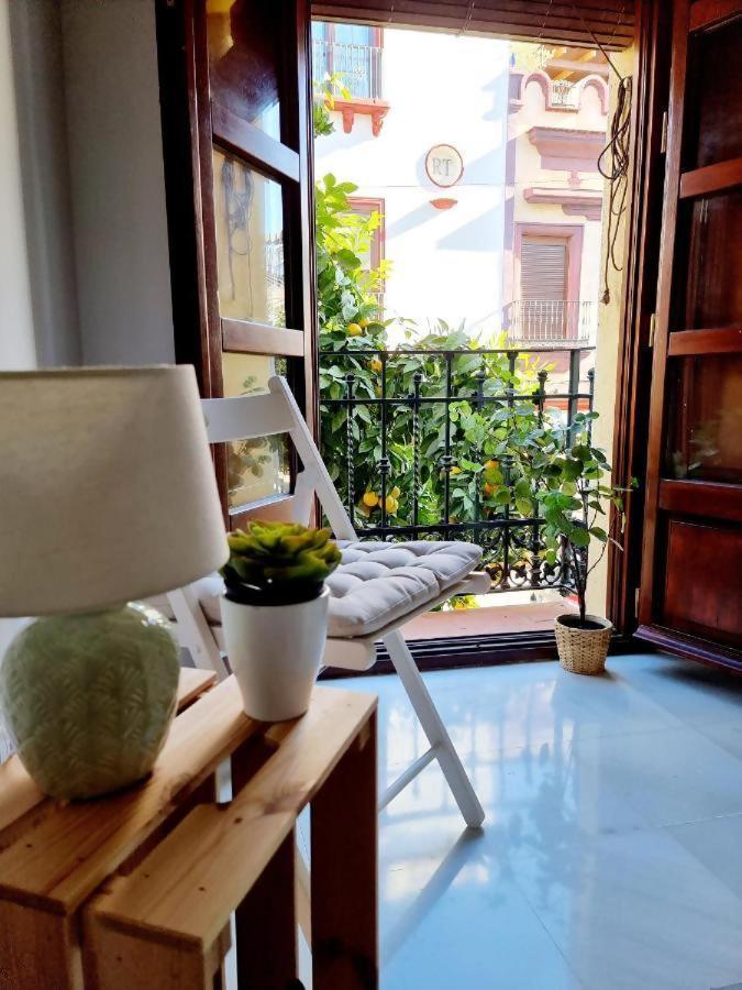 Hostfy Mercado De Triana Sevilla Kültér fotó