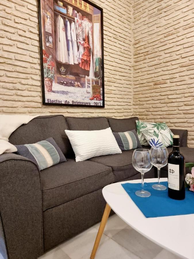 Hostfy Mercado De Triana Sevilla Kültér fotó