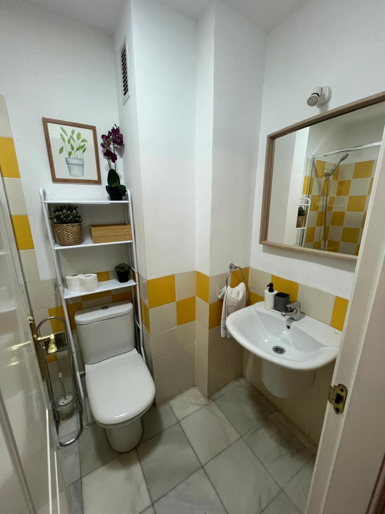 Hostfy Mercado De Triana Sevilla Kültér fotó