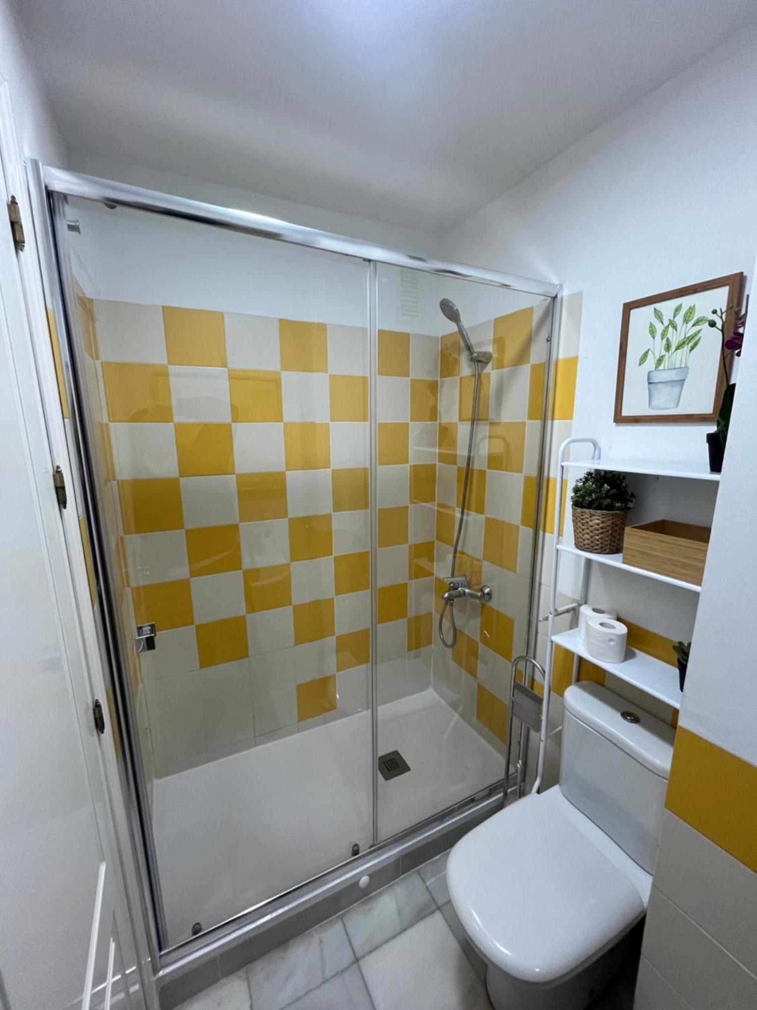 Hostfy Mercado De Triana Sevilla Kültér fotó